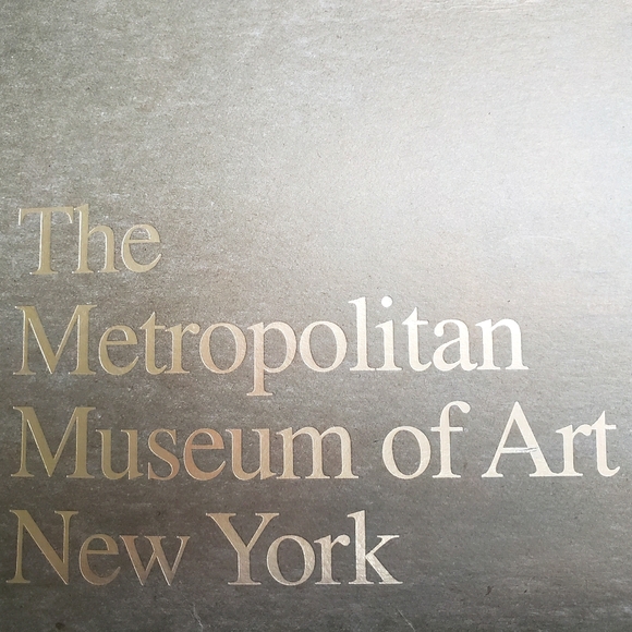 Museum Scarf - Picture 2 of 9